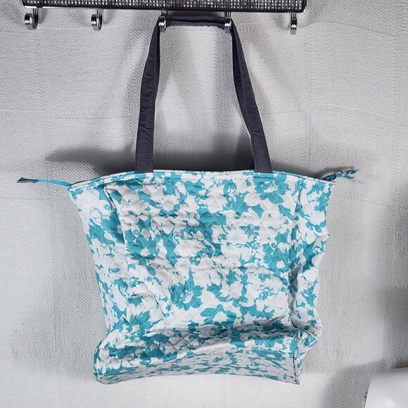 Emma & Chloe Teal White Floral Pattern Cotton Zip Large Size Quilted Tote Bag - Picture 11 of 16